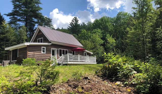 Lovely, secluded cabin in Vermont's "Land of Lakes and Ponds"