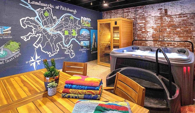 Luxe Campus Retreat – Sauna, Theater, Park & Walk
