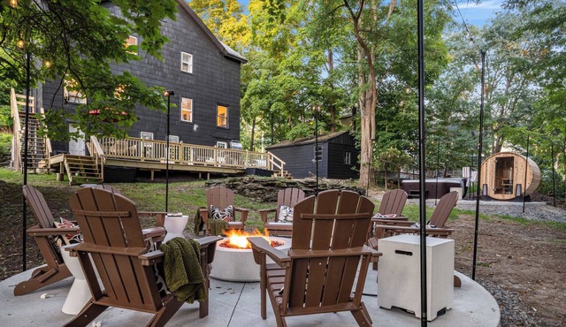 Luxe Hudson Valley Hot Tub Sauna Fire Pit