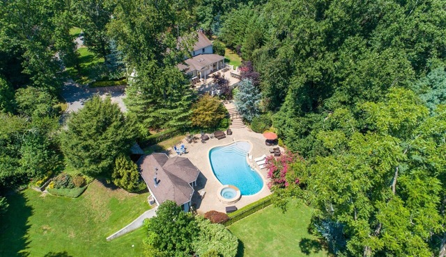 Luxe Mansion 40 min from Manhattan