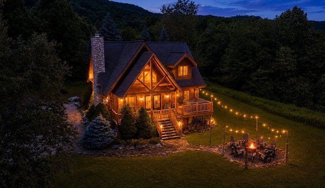Luxe Mntn Escape near Snowshoe | Mntn Views, Hot Tub, 5 Wooded Acres