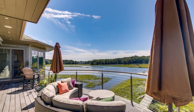 Luxe Scituate Vacation Rental w/Private Hot Tub!
