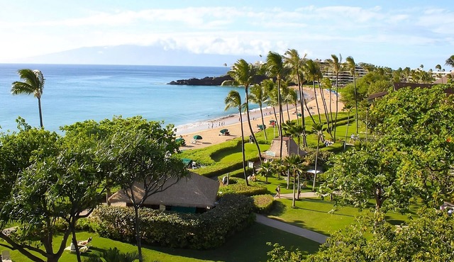 Luxurious Resort in The Heart of Maui! 3 Units, Steps to Honokowai Beach Park