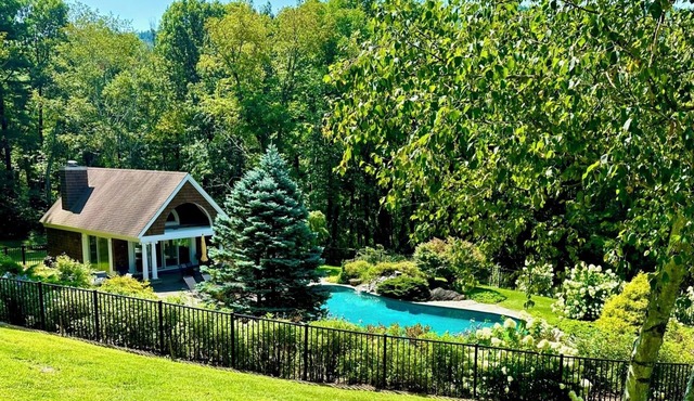 Luxury Berkshire Estate: Proximity to all the best the Berkshires has to offer!