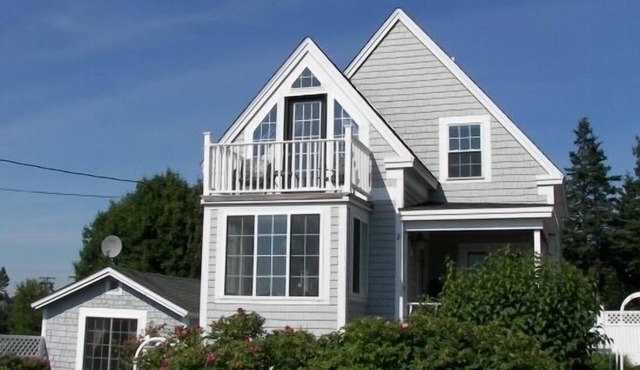 Luxury Cottage with Spectacular Panoramic Ocean Views near Acadia National Park