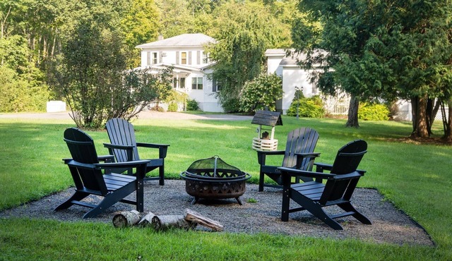 Luxury Escape: Pool & FirePit & Game Room in a Gorgeous Countryside Getaway