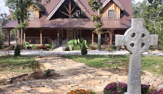 Luxury Half-Board Room Rental in the Beautiful Region of Northwest Arkansas