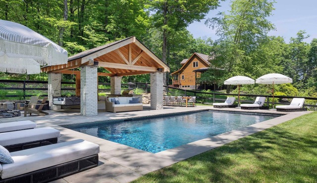 Luxury Private Estate with heated pool near Rhinebeck