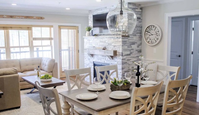 Luxury SKI IN/SKI OUT Kearsarge Brook Condo 3 bed, 2 bath at Cranmore Mountain!