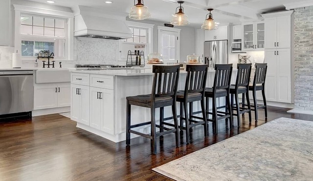 Luxury Stay in Expansive Historical Home