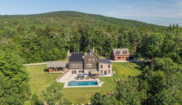 Luxury Two-Home Vermont Retreat Near Ski Resorts – Pool, Hot Tub & Sauna