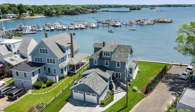 Luxury Waterfront Oasis