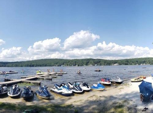 Magical Waterfront with 4-Season fun in Ski Resort