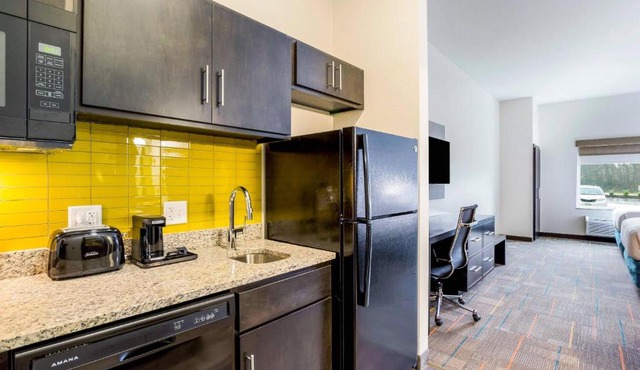 MainStay Suites Winfield-Teays Valley