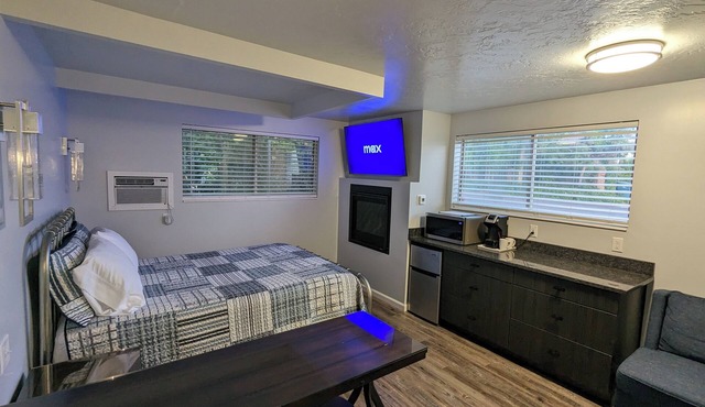 Majestic Rockies Motel