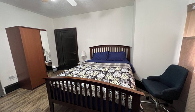Malden Studio near Boston — Private Stay with Kitchenette & Laundry