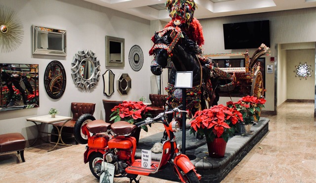 Marco LaGuardia Hotel