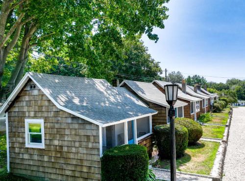 Marina Bay Cottages
