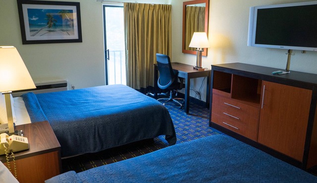 Mariner Motor Lodge- "Where People Come By Choice And Not By Chance".