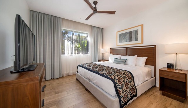 Maui Magic: Short Drive to Kaanapali Beach. Onsite Pool w/Water Slides, Parking