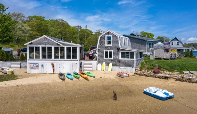 Mermaid House Bar,Sea-Deck,30' GLASS WALL,HOT TUB, E-BIKE