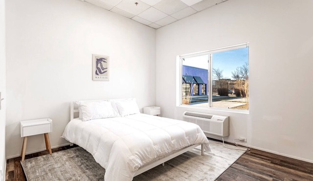 Metro Meriden| Urban Studio| Pool|Fitness Center