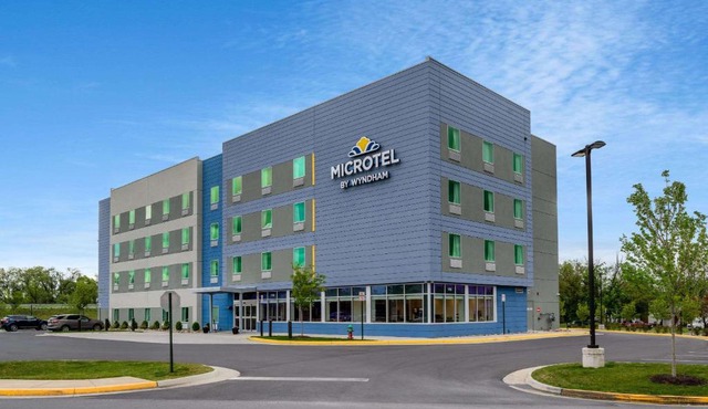 Microtel Inn & Suites by Wyndham Winchester