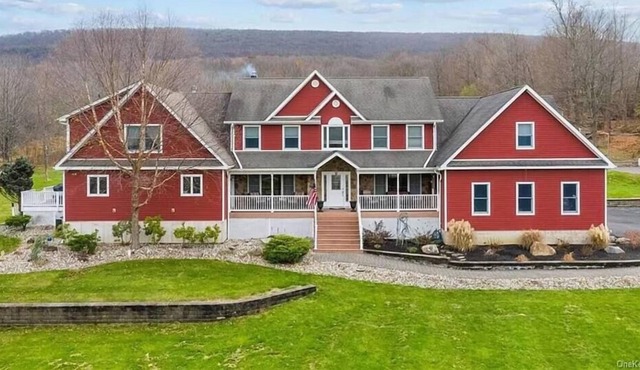 Mid-Hudson Estate: 11 acres, 1 hr to NYC