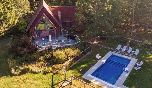 Milan Hill A-Frame - Charming & Stylish near Rhinebeck
