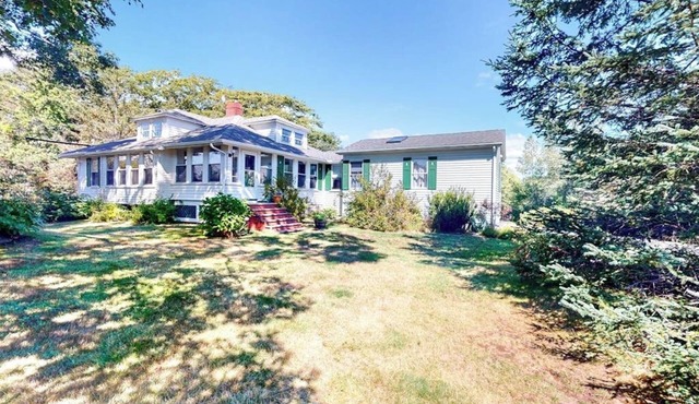 Mill Pond Cottage w/Kayaks & Boat Launch Access, pet friendly
