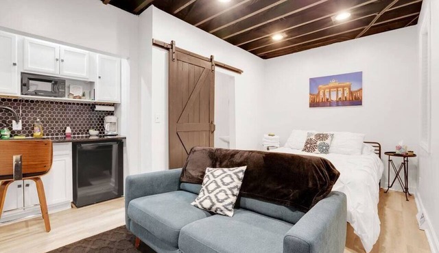 Minimalist Modern Suite Near German Village