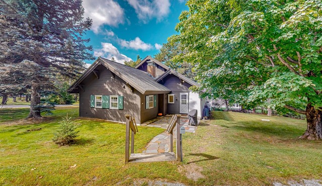 Mittersill Village Gem | House in Franconia with balcony, fireplace, & dogs ok