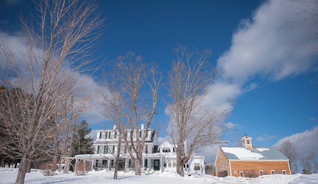 Mock Manor at The Preserve at Chocorua – A Laid-Back Luxury Winter Retreat
