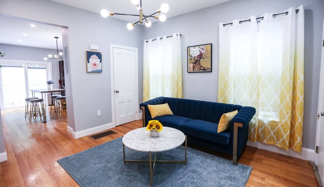 Modern 2BR/Close to Boston with a lovely outdoor space
