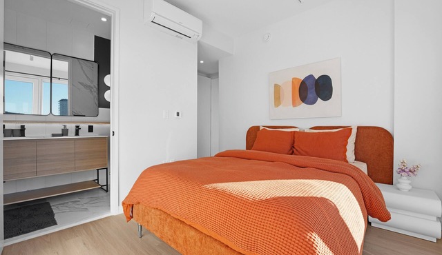 Modern 3BR/2BA Duplex w/Private Roof Deck
