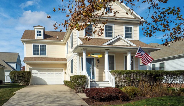 Modern Bayside Villa: Ideal for Family and Golf