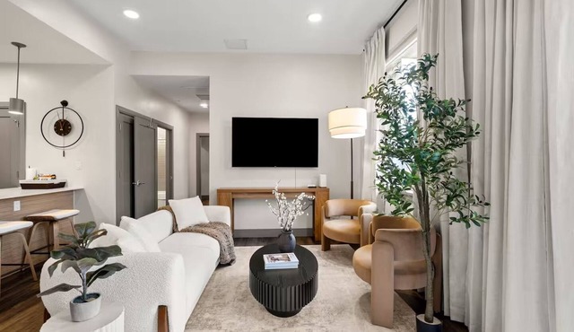 Modern/Brand New!/Harvard/MIT/Fenway/WIFI