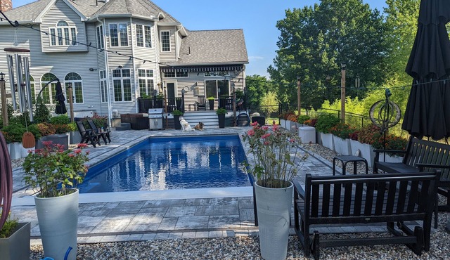 Modern comfortable apartment just steps from The Williston Northampton School