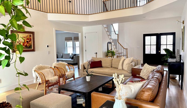 Modern Farmhouse: Ponds, Barn near Rhinebeck, Hudson & Kingston!