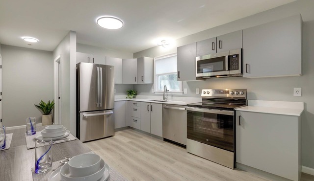 Modern Home, Minutes to Mystic, Casinos and Ocean