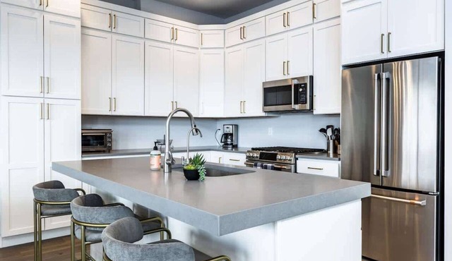 Modern Mountain Retreat Sleeps 10 Park City