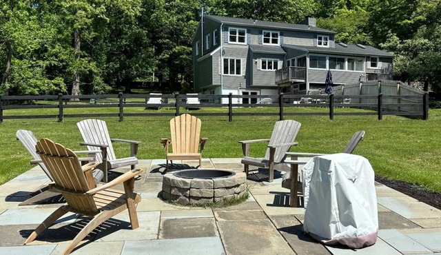 Modern Retreat w/Pool GameRoom Firepit HBO