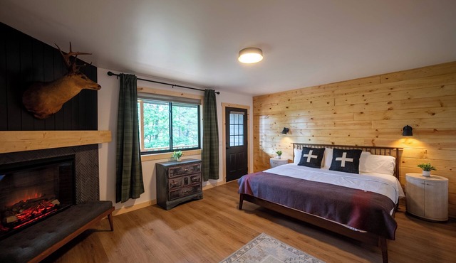 Modern Rustic Designed Suite