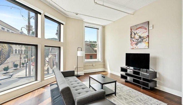 Modern Upscale 1BR Apartment in Carson by Stay Gia