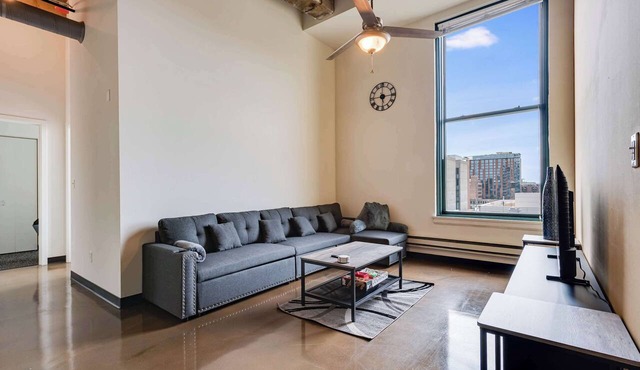 Modern West Loop Gem-City Views & Prime Location 5 in Chicago