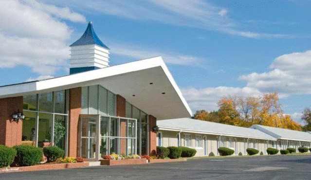 Monticello Inn- Framingham/ Boston