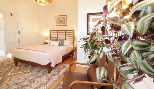 Morrill Mansion Inn | 7 | Self Check In | Parking