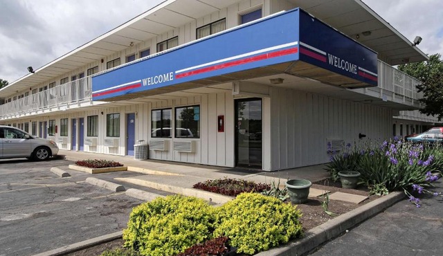 Motel 6-Amherst, OH - Cleveland West - Lorain
