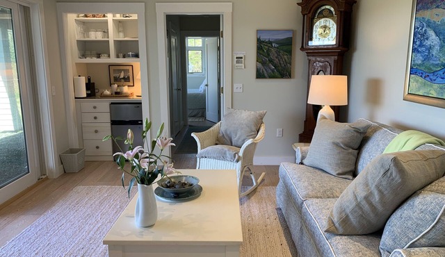 Mount Desert Island Waterfront. Acadia National Park. Luxury Suite.