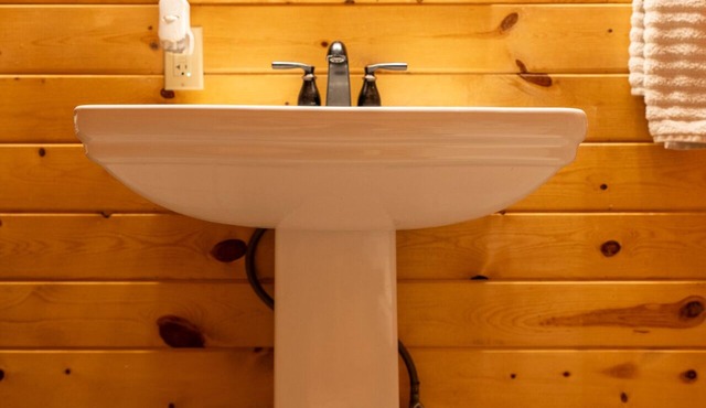 "Mountain Escape: The Moose - Sleeps 8 Guests!"